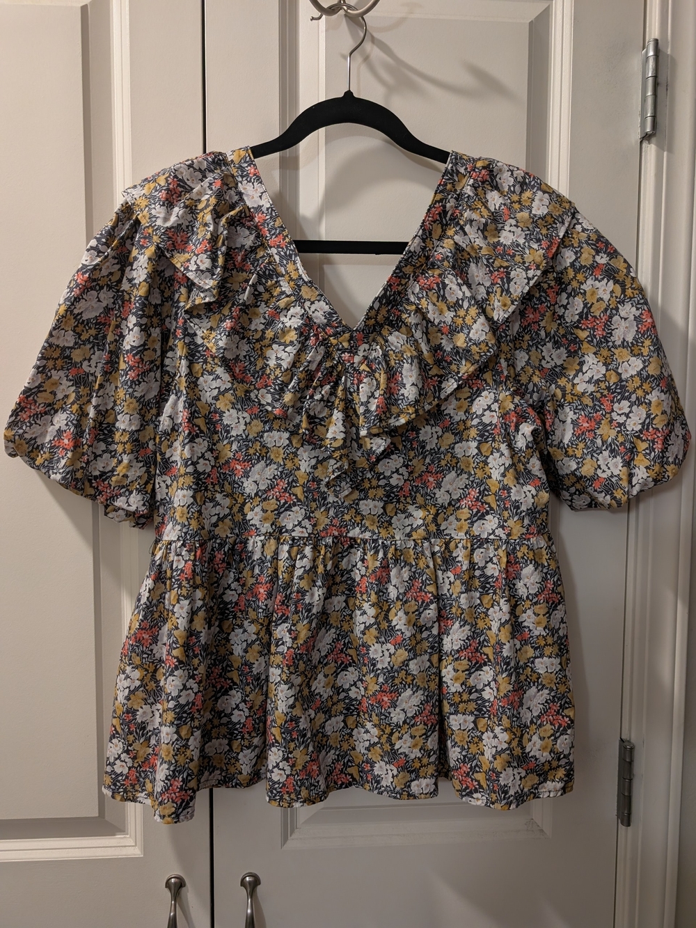Entro Floral Ruffle V-Neck Peplum Blouse
